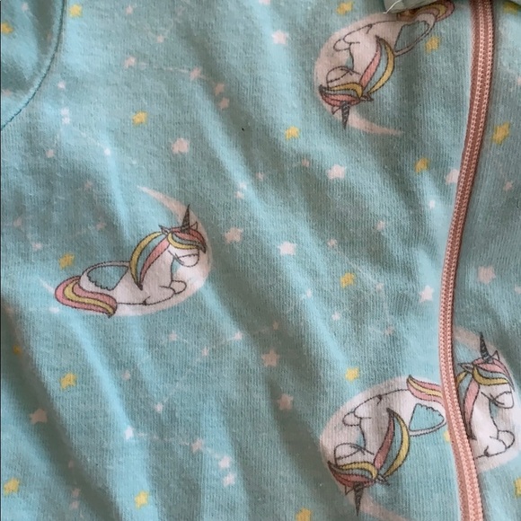 Max & Olivia Mini unicorn onesie - Picture 2 of 4